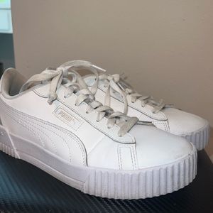 Women’s white puma sneakers